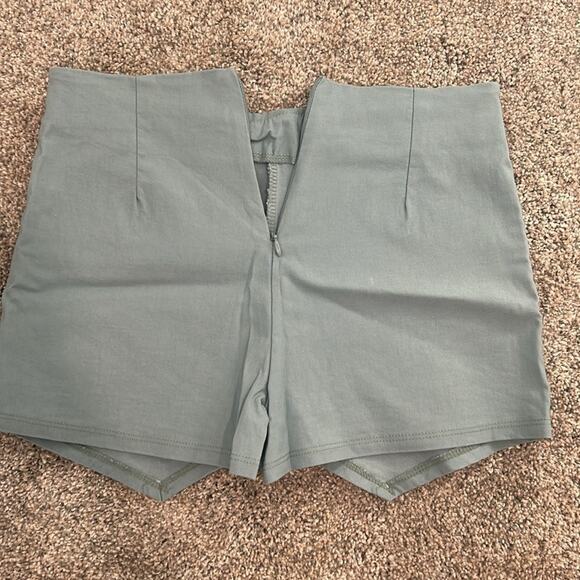 Envelope skort - Picture 2 of 2